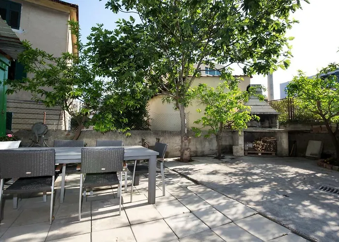 Villa Lole