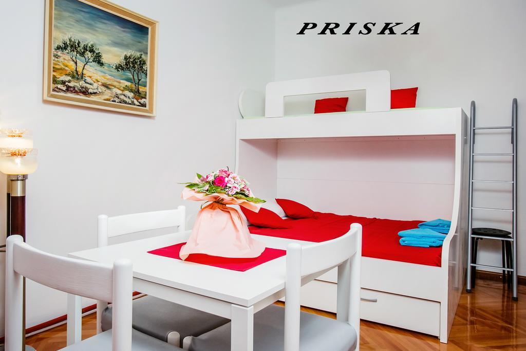 Apartman Lole *